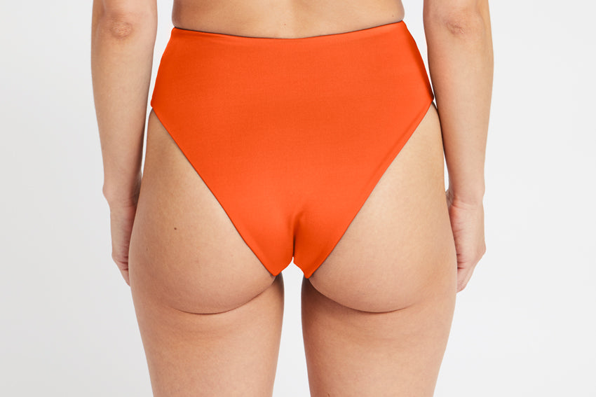 Bottom – medium leg, orange – Back